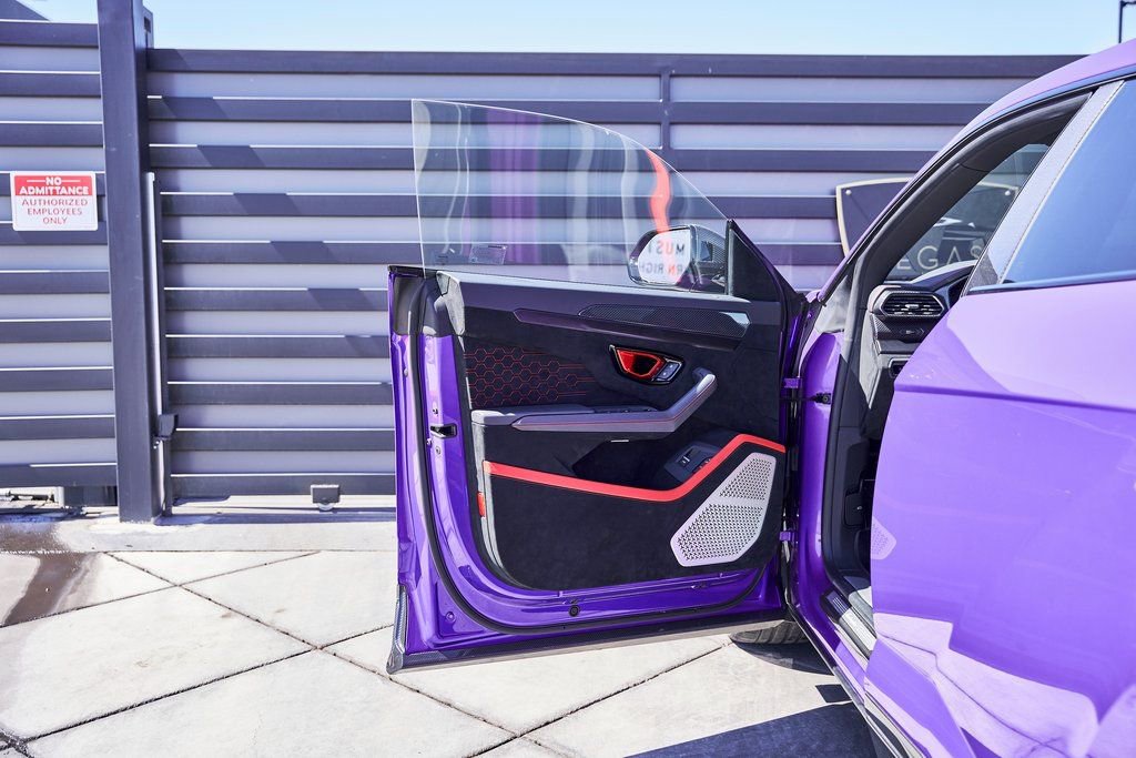 Used 2024 Lamborghini Urus Performante image 38