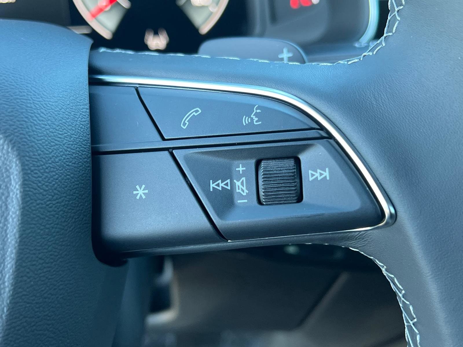 New 2025 Audi Q8 Premium image 19
