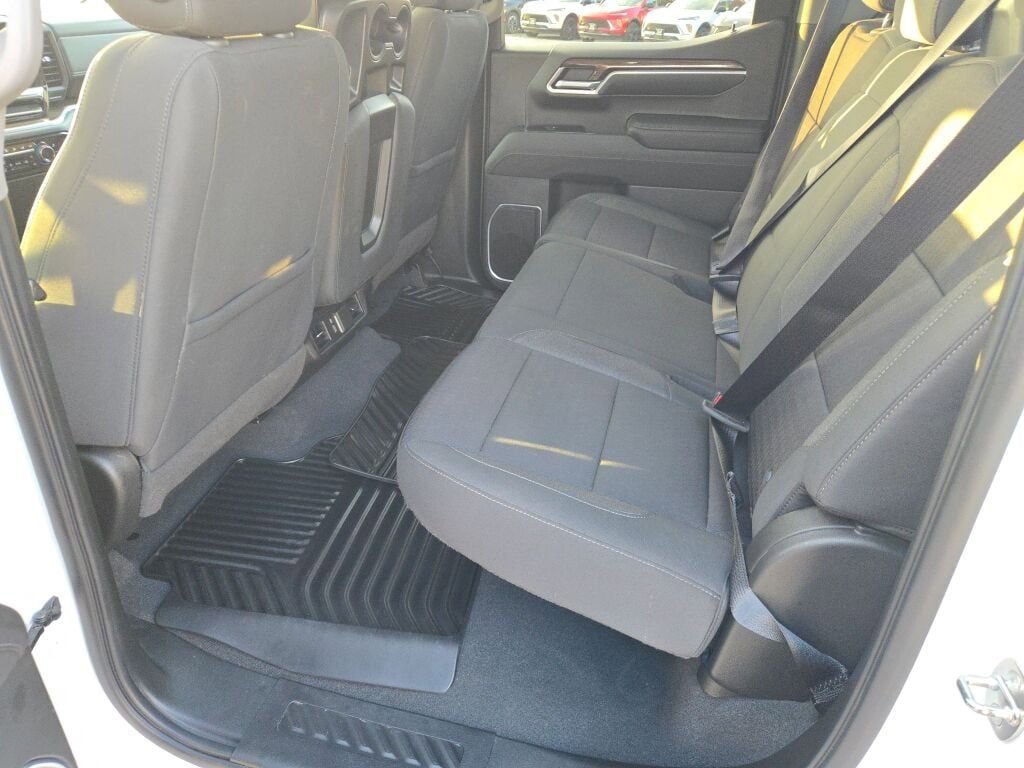 Used 2022 Chevrolet Silverado 1500 LT AWD/4WD image 19