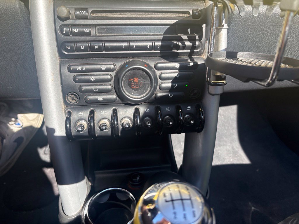 Used 2005 MINI Cooper S FWD image 25