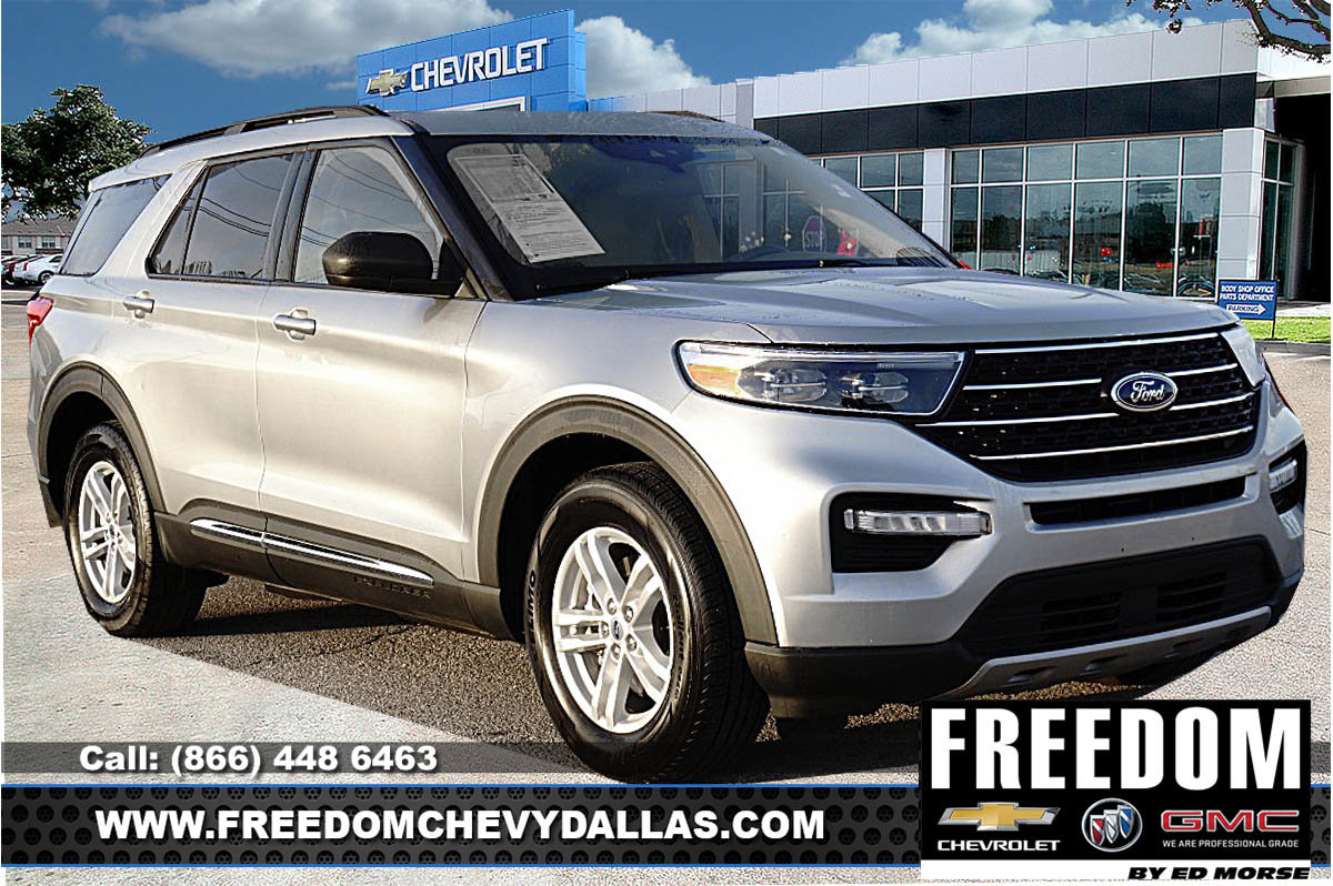 Used 2024 Ford Explorer XLT w/ Equipment Group 202A image 1