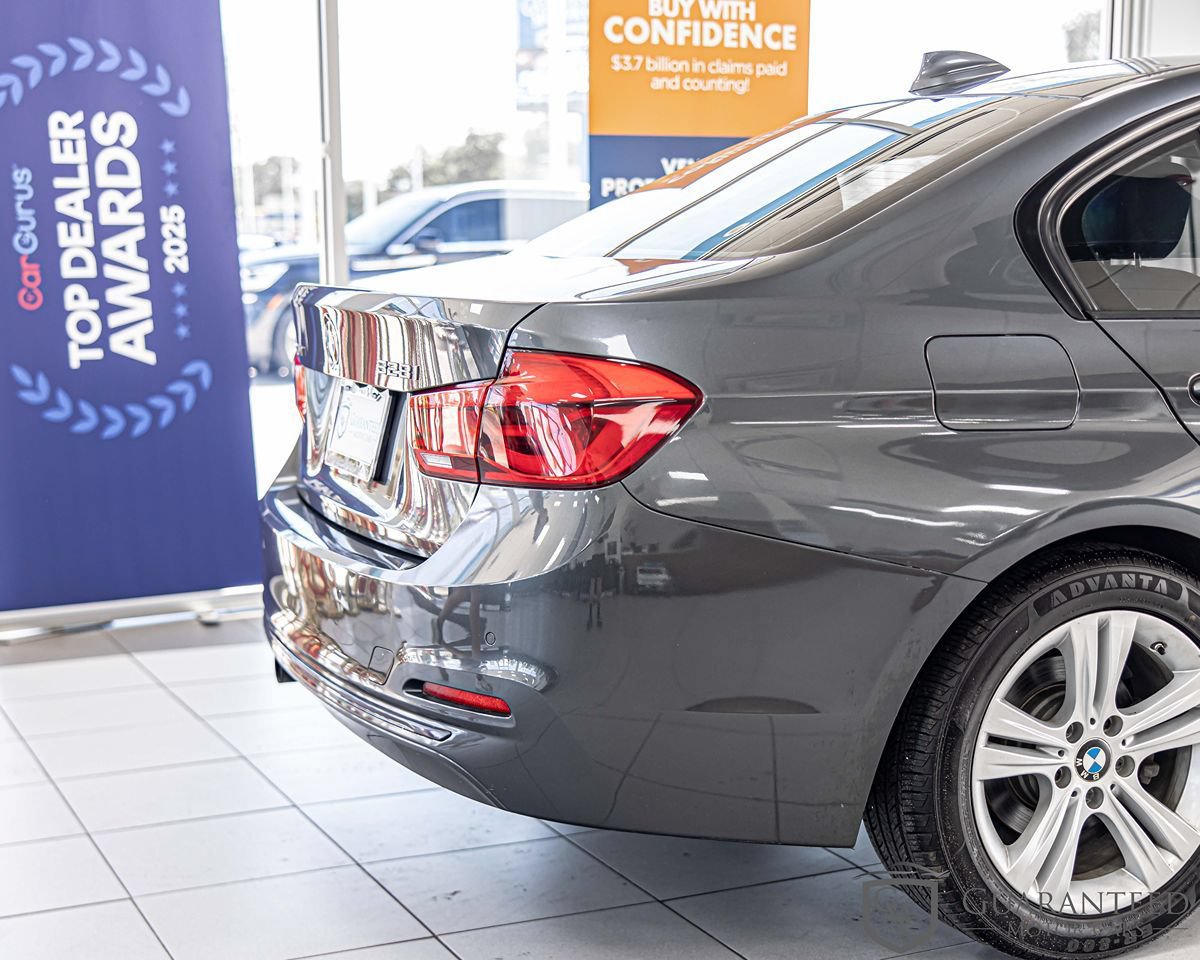 Used 2016 BMW 328i xDrive Sedan AWD/4WD image 16