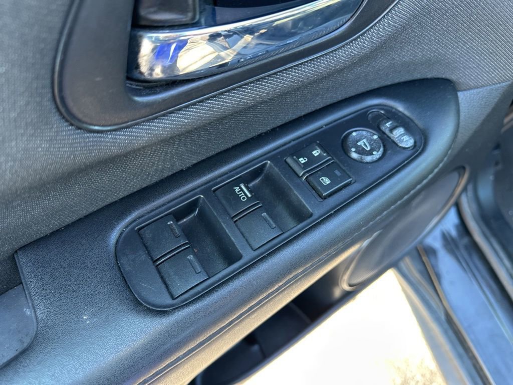 Used 2021 Honda HR-V LX image 15