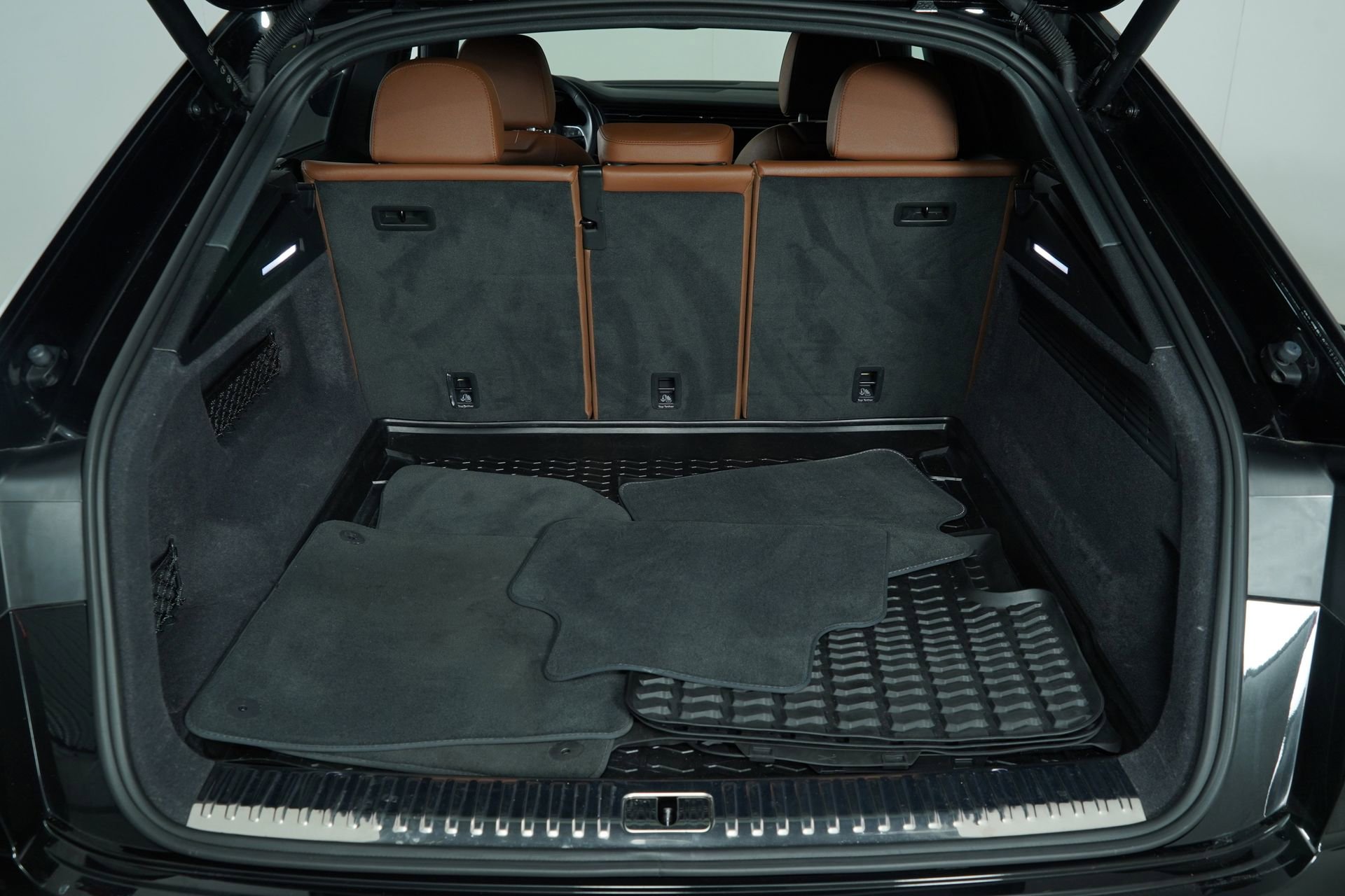 Certified 2023 Audi Q8 Premium Plus image 52