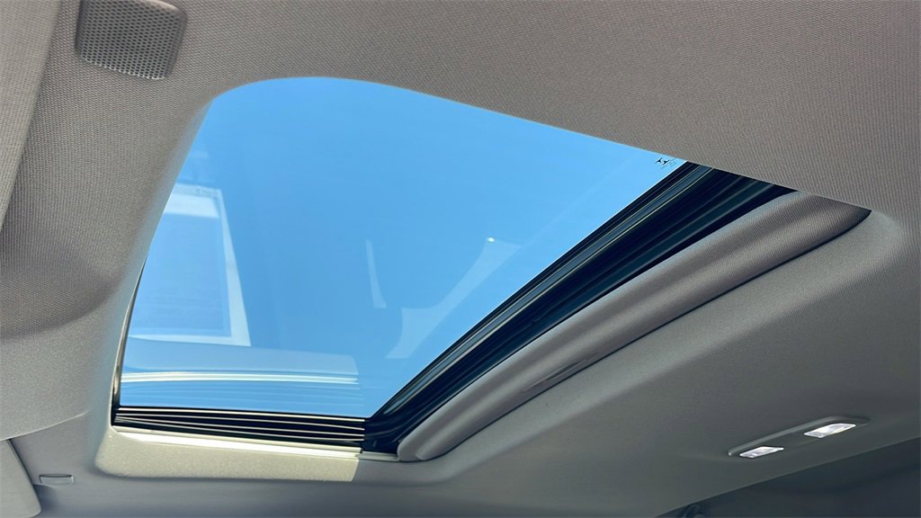 Used 2019 GMC Sierra 1500 SLT w/ SLT Premium Plus Package image 10