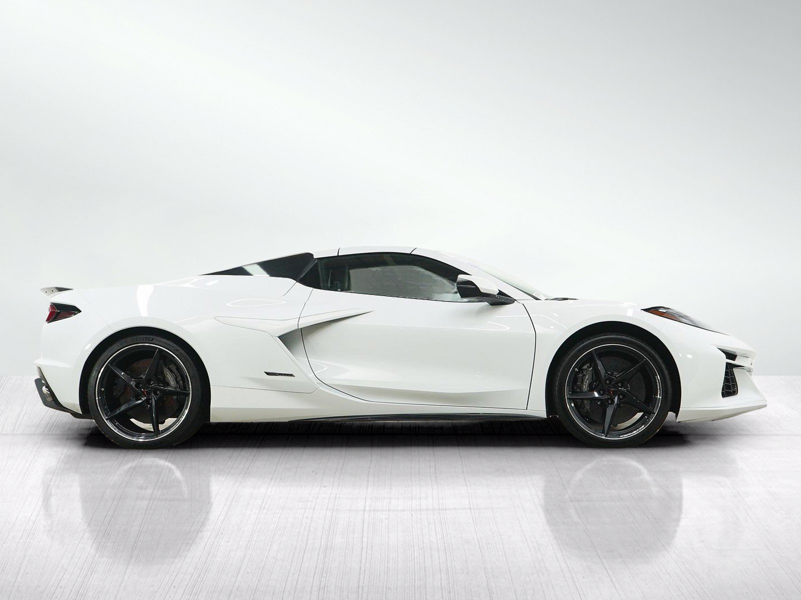 Used 2024 Chevrolet Corvette E-Ray AWD/4WD image 7