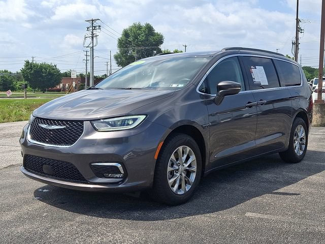 Used 2022 Chrysler Pacifica Touring-L AWD/4WD image 4