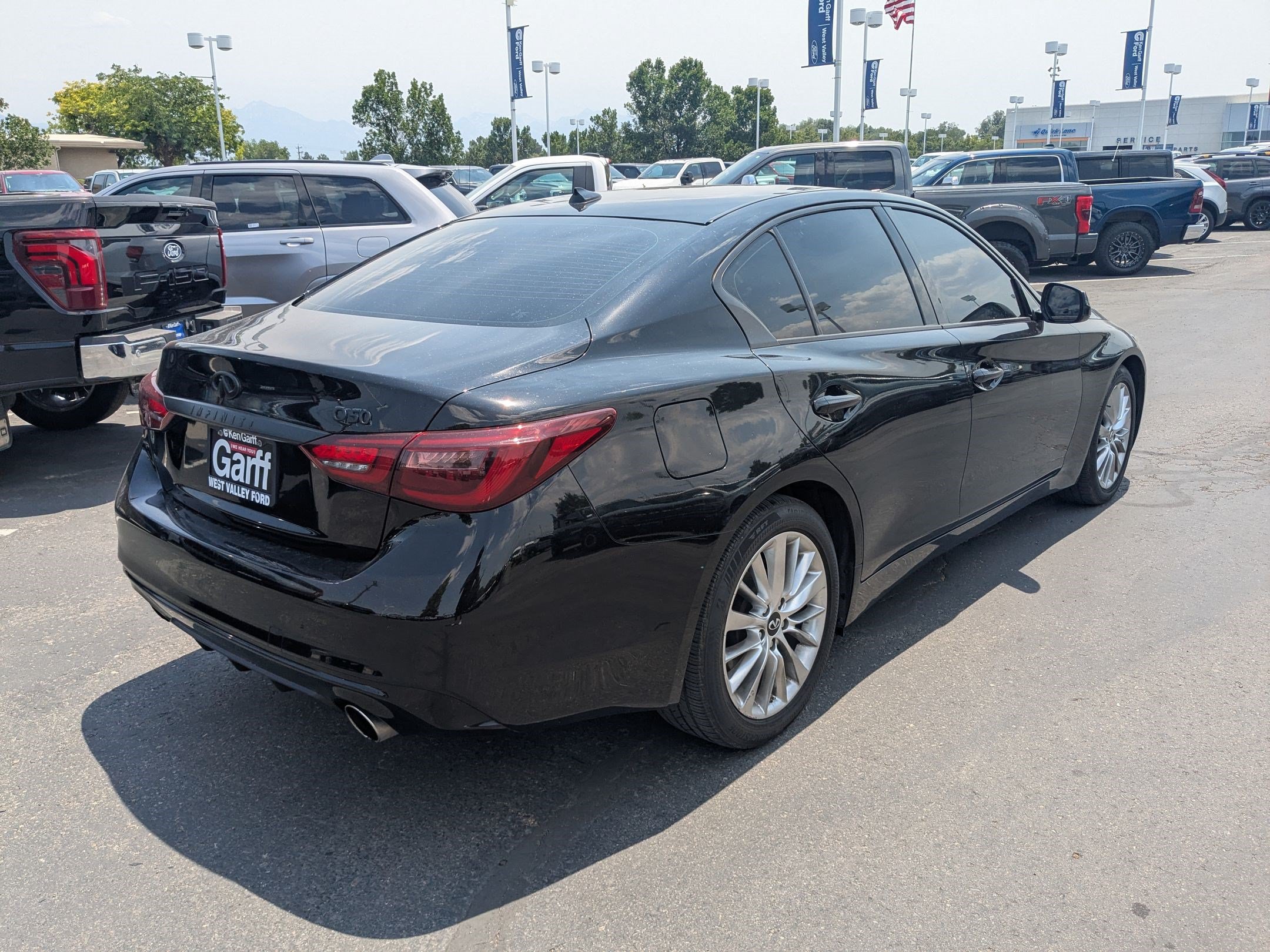 Used 2020 INFINITI Q50 Luxe AWD/4WD image 3