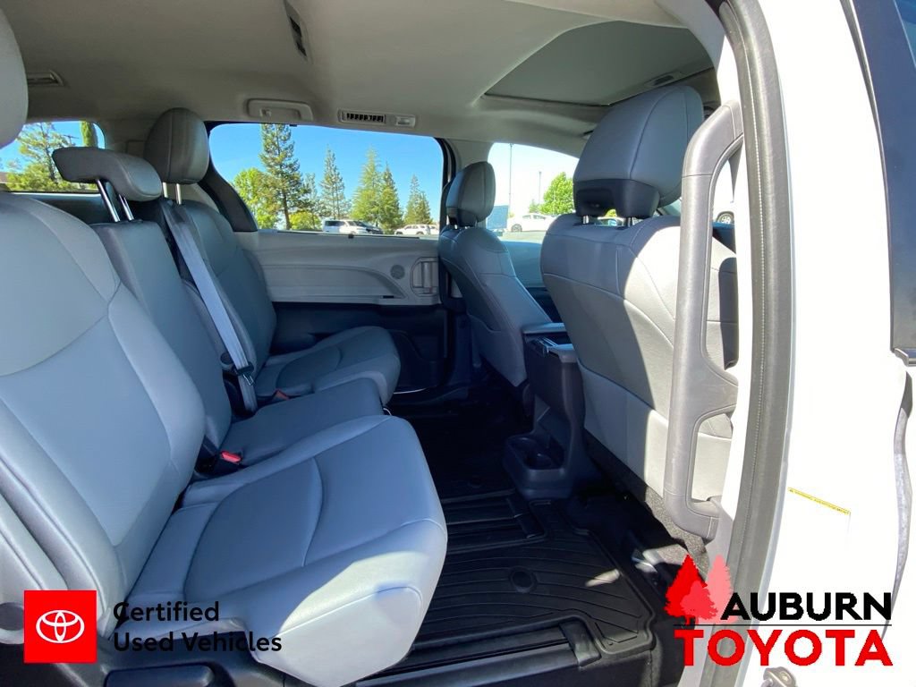 Certified 2023 Toyota Sienna XLE FWD image 18