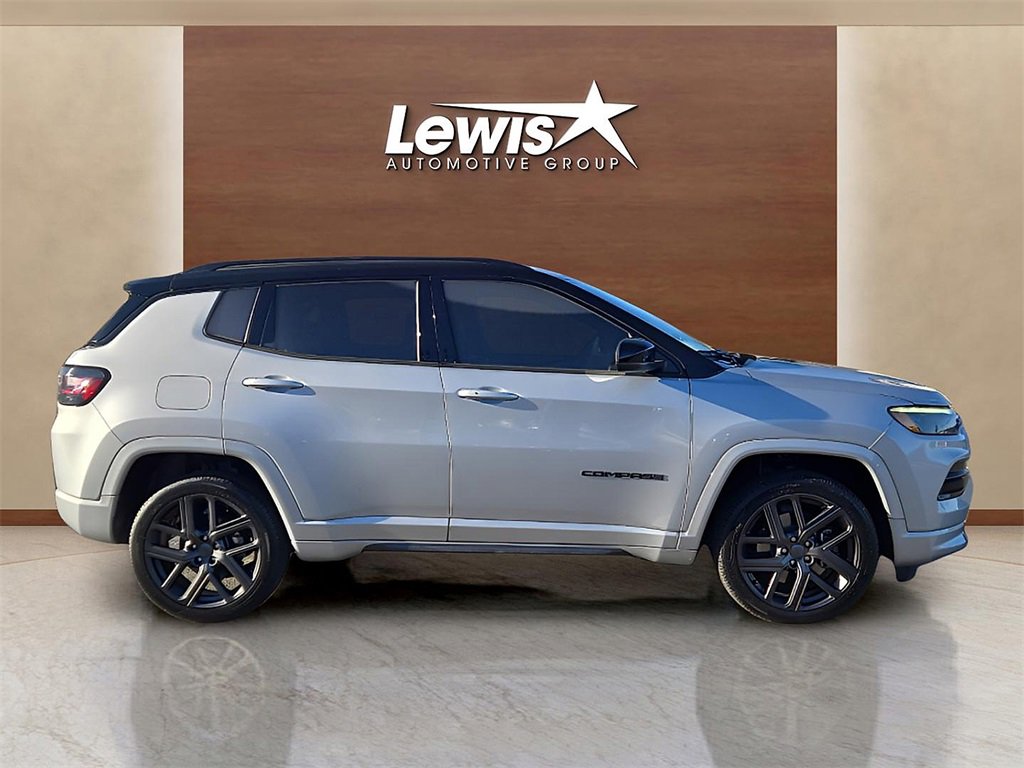 Used 2024 Jeep Compass Limited w/ High Altitude Package image 5