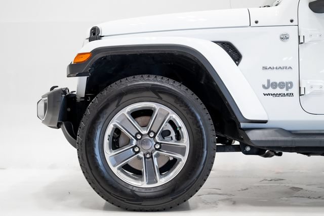 Used 2018 Jeep Wrangler Unlimited Sahara AWD/4WD image 34