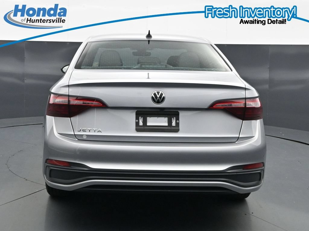 Used 2024 Volkswagen Jetta Sport FWD image 8