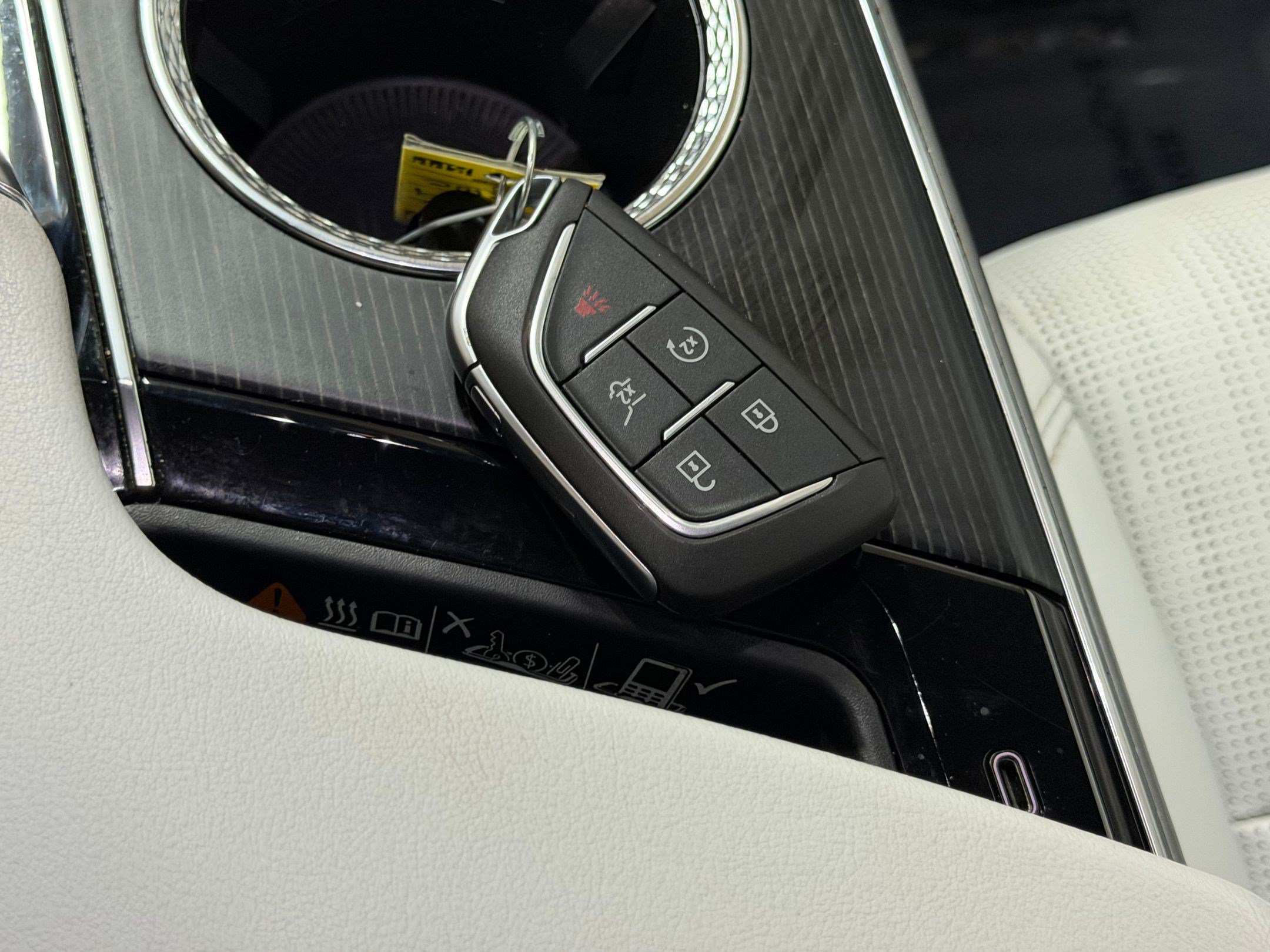 Certified 2024 Cadillac Lyriq Luxury RWD image 38