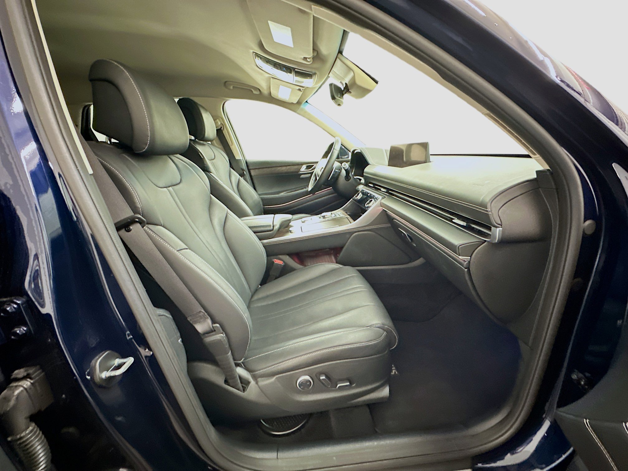 Used 2024 Genesis GV80 2.5T image 33