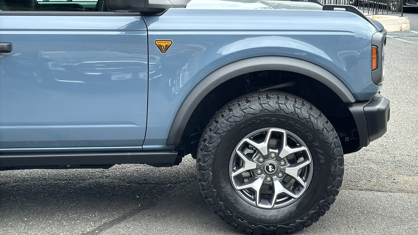 Certified 2025 Ford Bronco Badlands AWD/4WD image 4