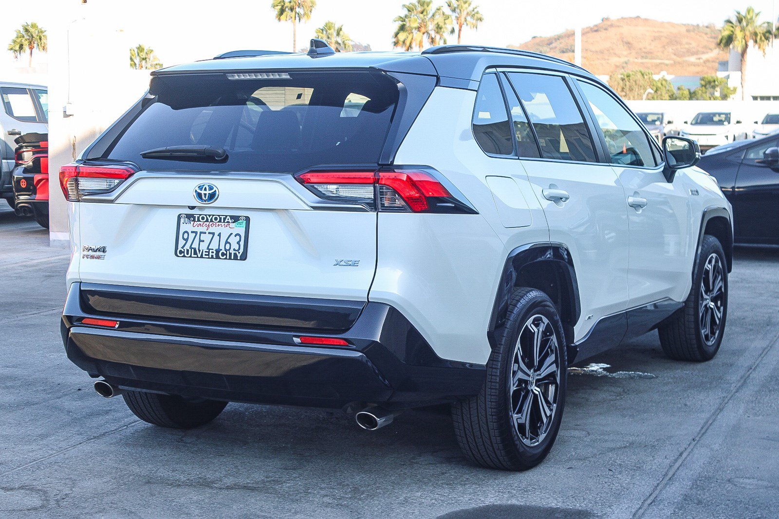 Used 2024 Toyota RAV4 XSE w/ Weather Package AWD/4WD image 9