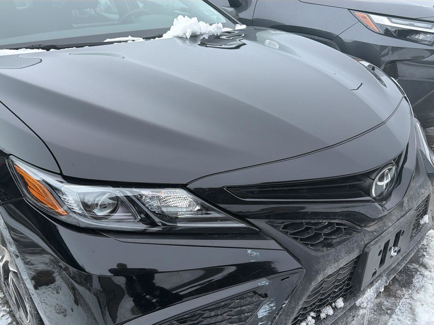Used 2024 Toyota Camry SE w/ Cold Weather Package image 4
