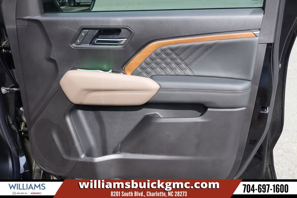 New 2026 GMC Canyon Denali w/ LPO, Denali Black Edition AWD/4WD image 25