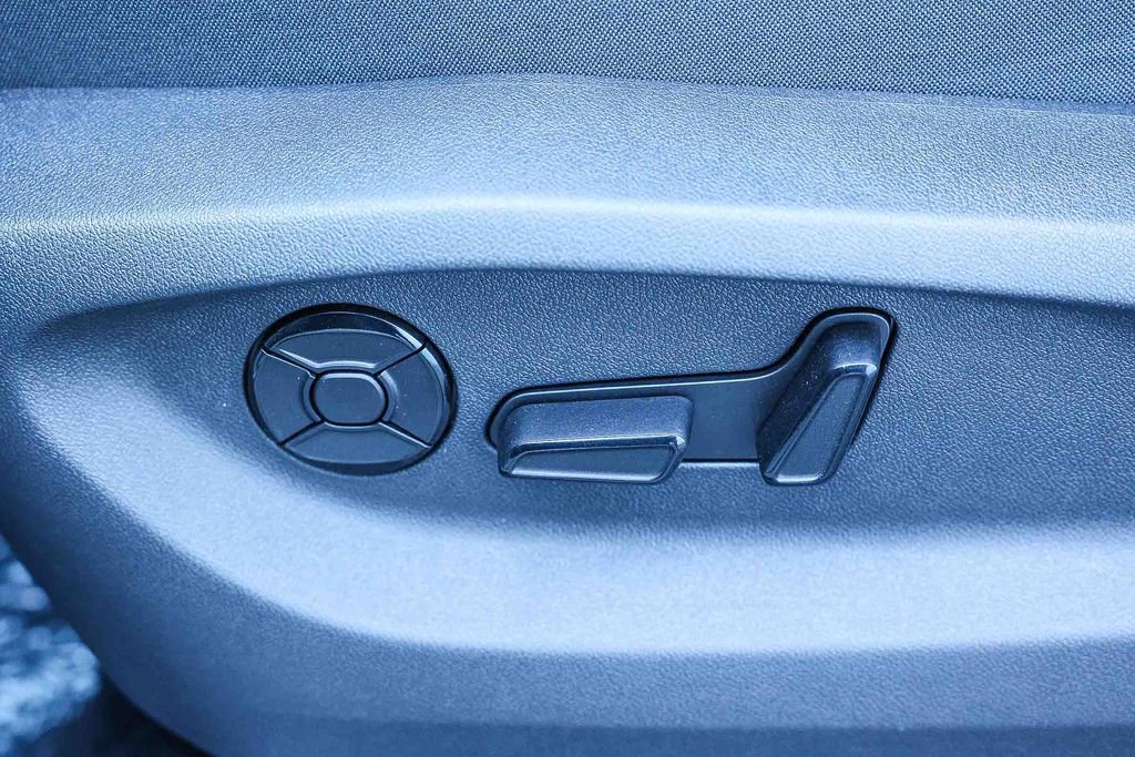 New 2026 Volkswagen Tiguan SE image 33