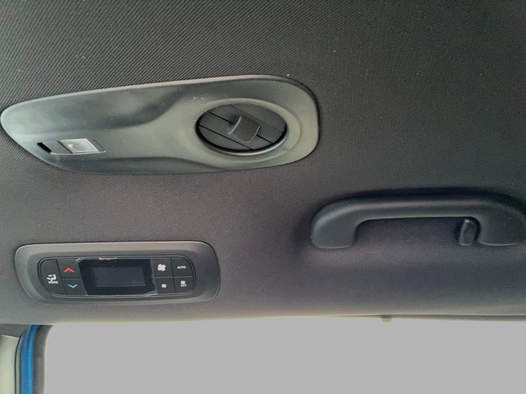 New 2026 Chrysler Pacifica Select w/ S Appearance Package image 20