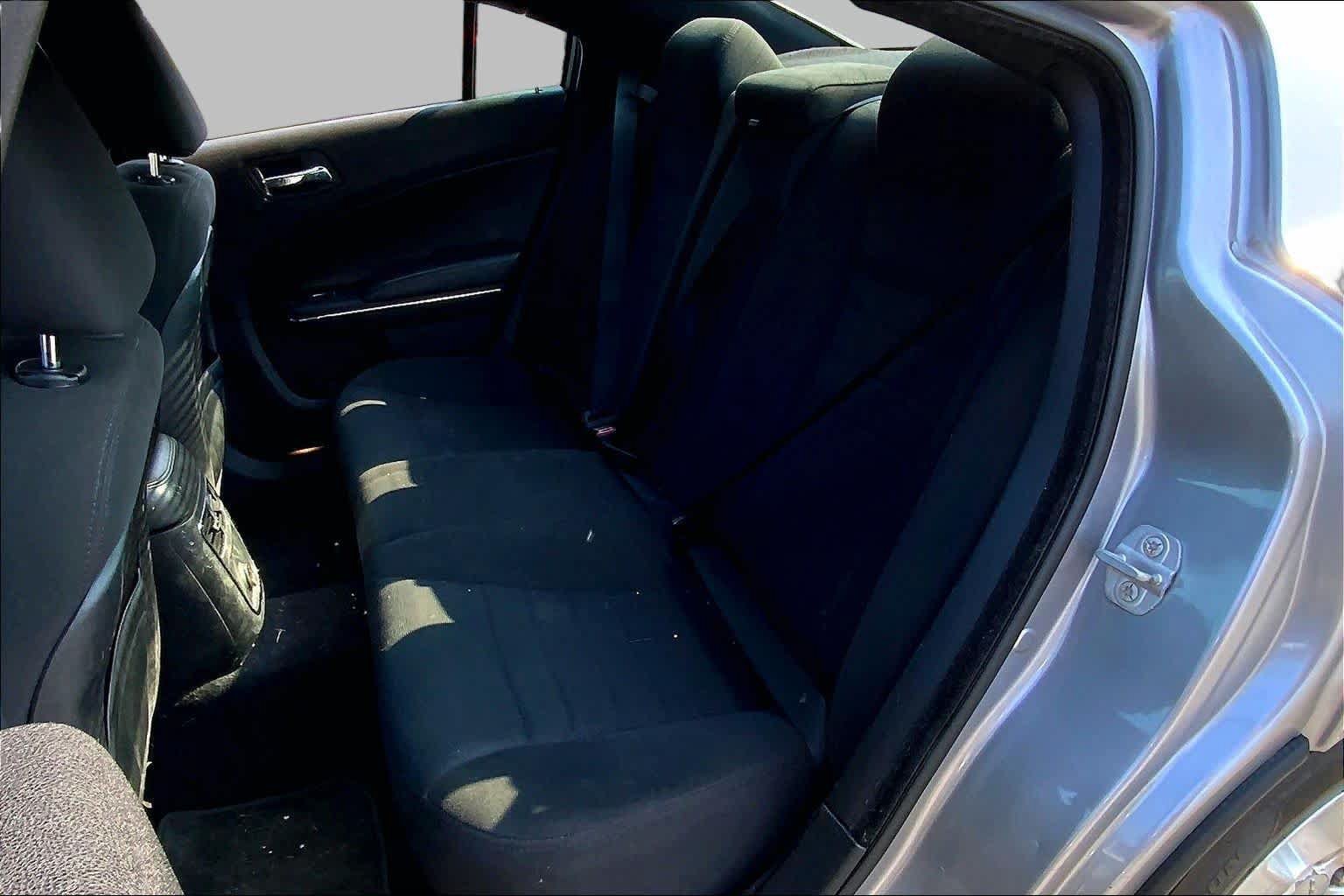 Used 2014 Dodge Charger SE RWD image 21
