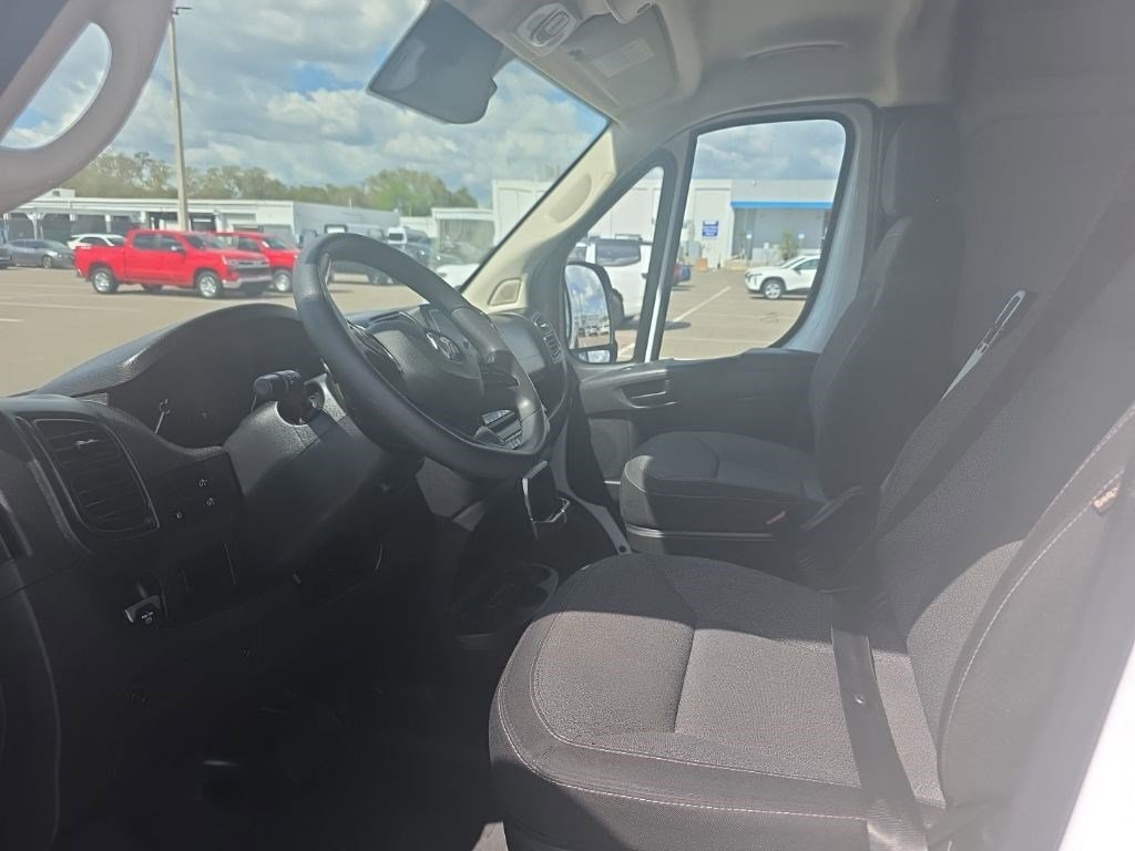Used 2025 RAM ProMaster 2500 w/ Convenience Group image 6