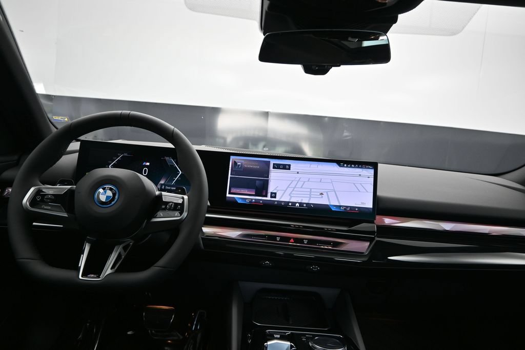 New 2027 BMW 550e xDrive w/ Premium Package AWD/4WD image 19