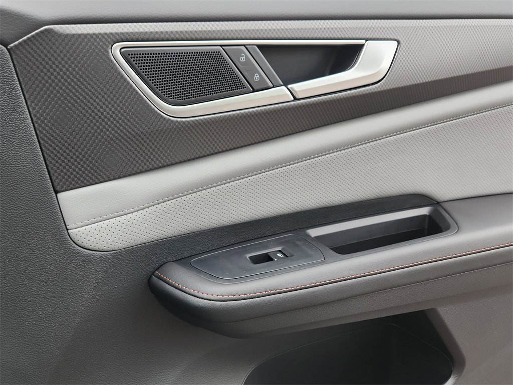 New 2025 Volkswagen Atlas Peak Edition SE image 19