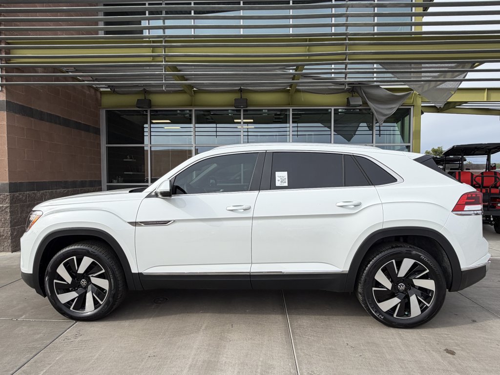 Used 2024 Volkswagen Atlas Cross Sport SEL AWD/4WD image 7