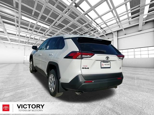 Used 2025 Toyota RAV4 LE image 5