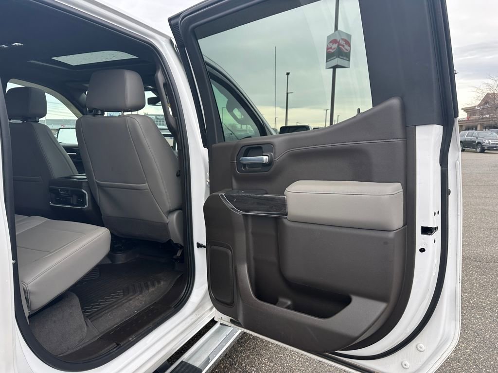 Used 2021 Chevrolet Silverado 1500 LTZ w/ LTZ Premium Package AWD/4WD image 15