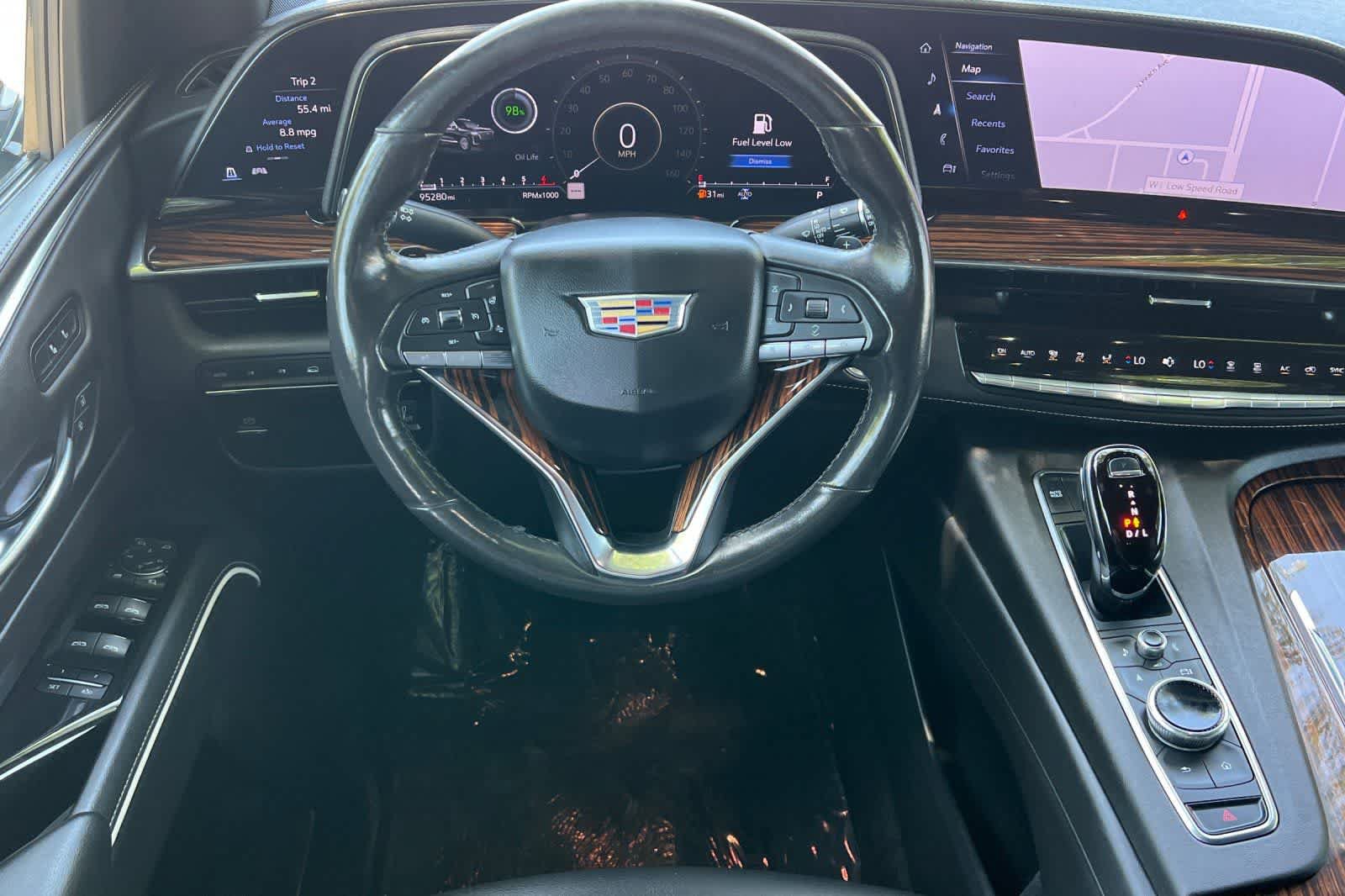 Used 2022 Cadillac Escalade ESV Luxury AWD/4WD image 16