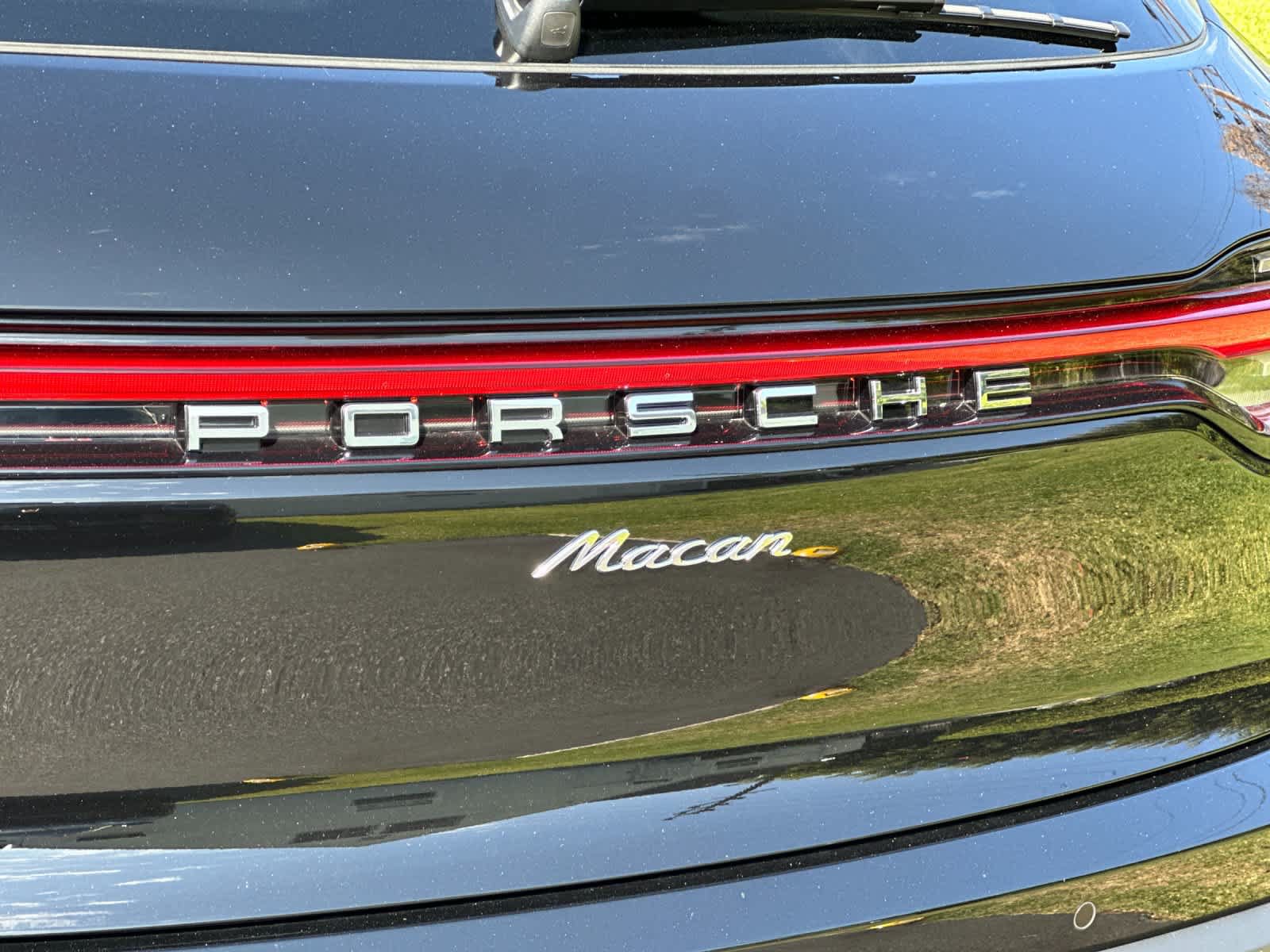 New 2026 Porsche Macan AWD/4WD image 31