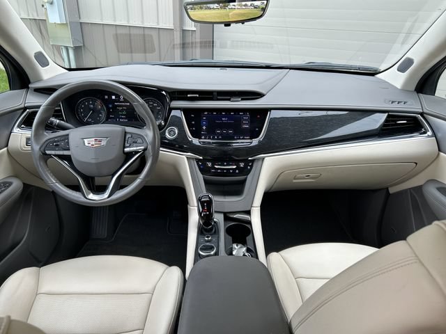 Used 2023 Cadillac XT6 Premium Luxury w/ Technology Package AWD/4WD image 20