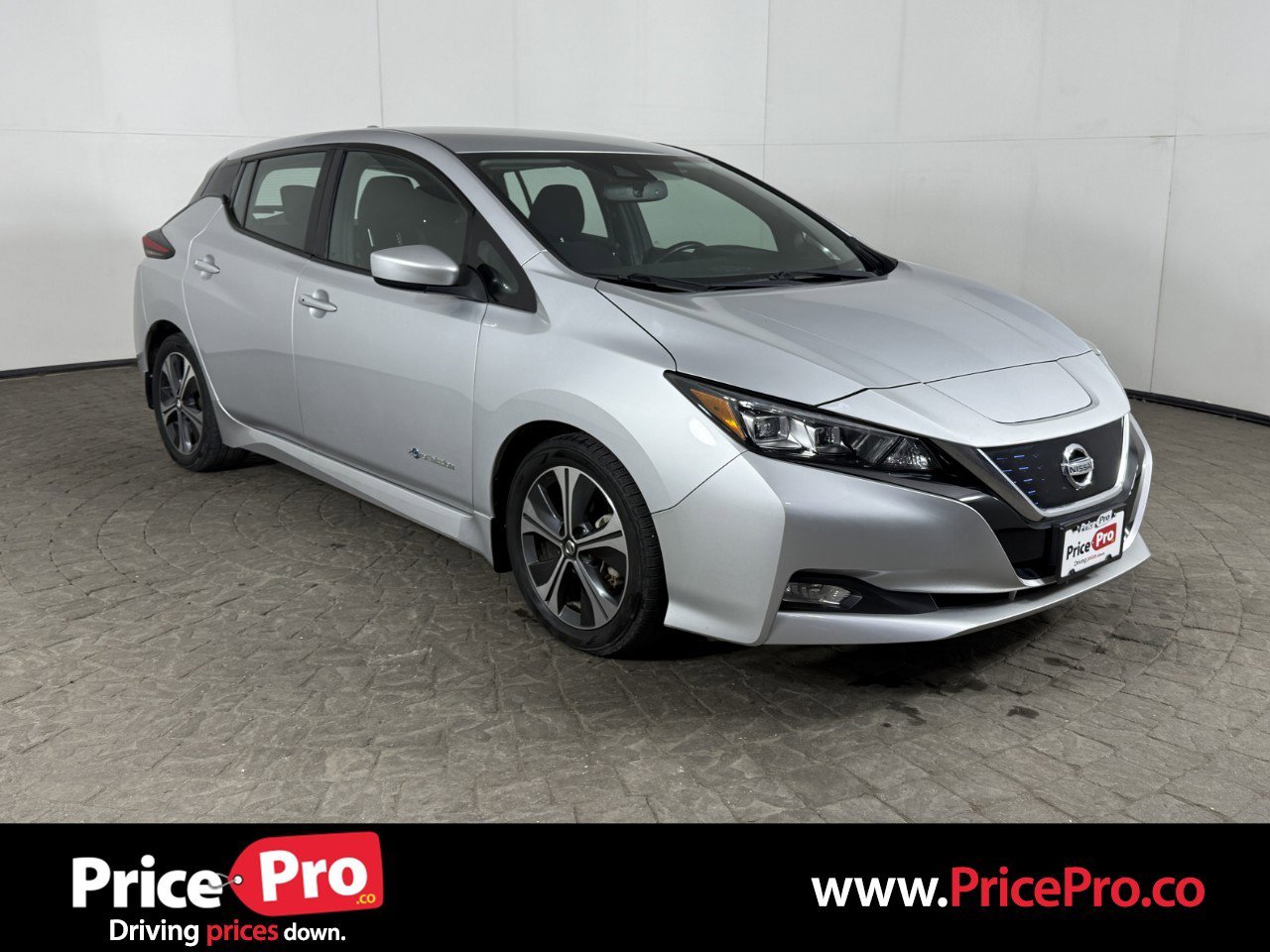 Used 2018 Nissan Leaf SV w/ SV Technology Package