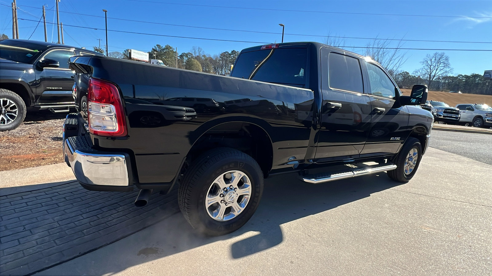 Used 2024 RAM 2500 Big Horn w/ Bed Utility Group image 8