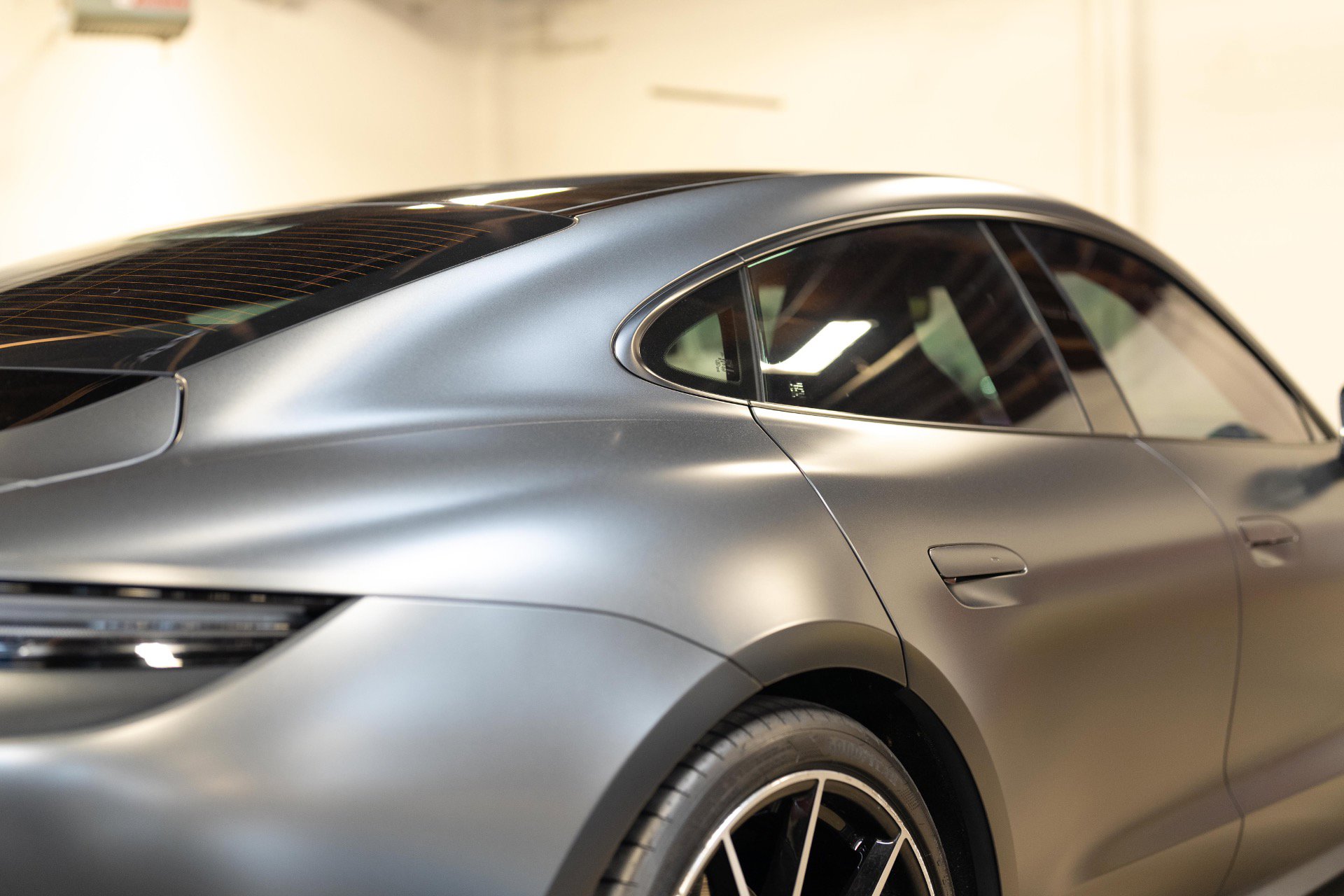 Used 2025 Porsche Taycan RWD image 47