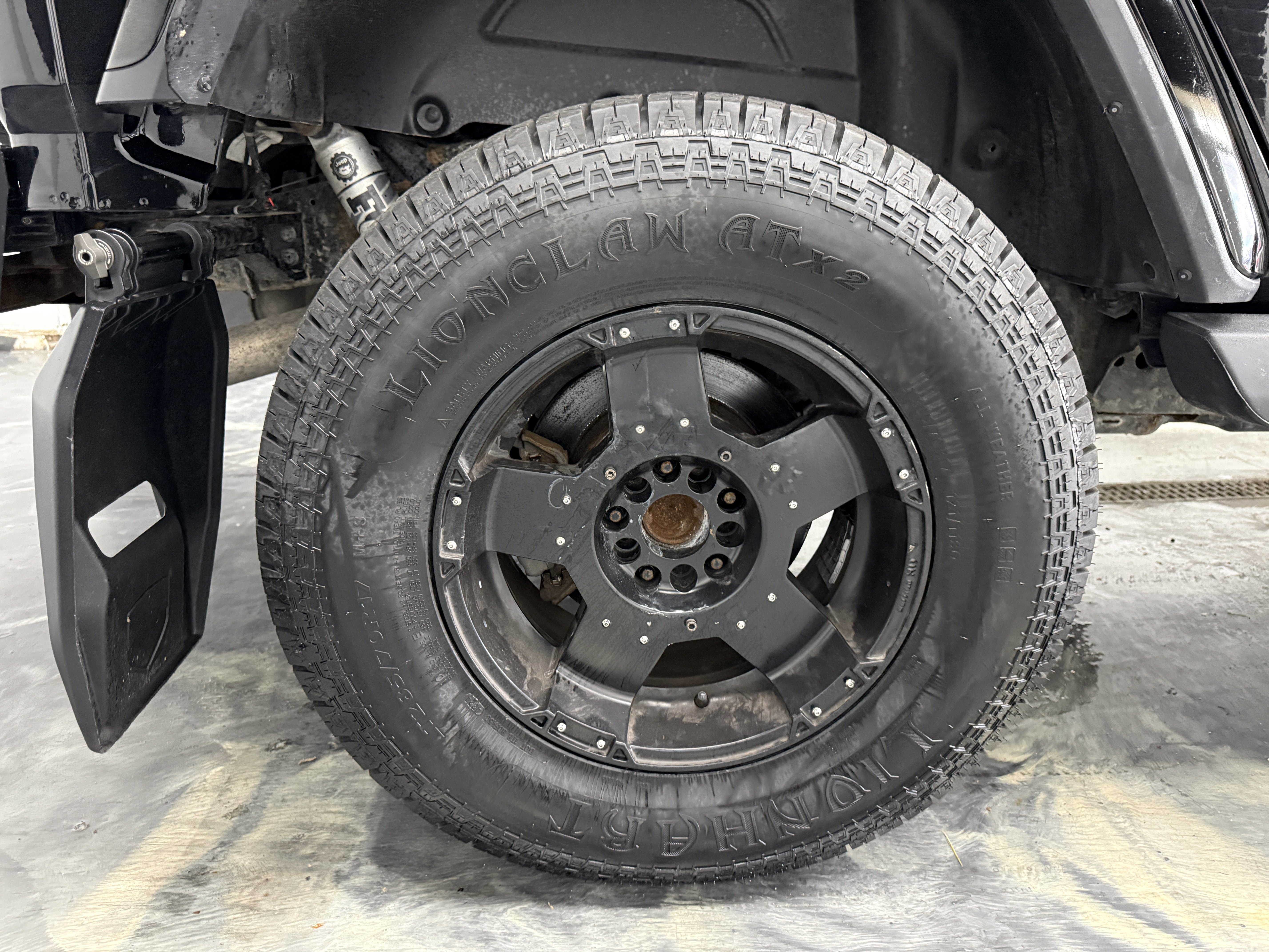 Used 2018 Jeep Wrangler Unlimited Sahara w/ Uconnect 4C Nav & Sound Group AWD/4WD image 29