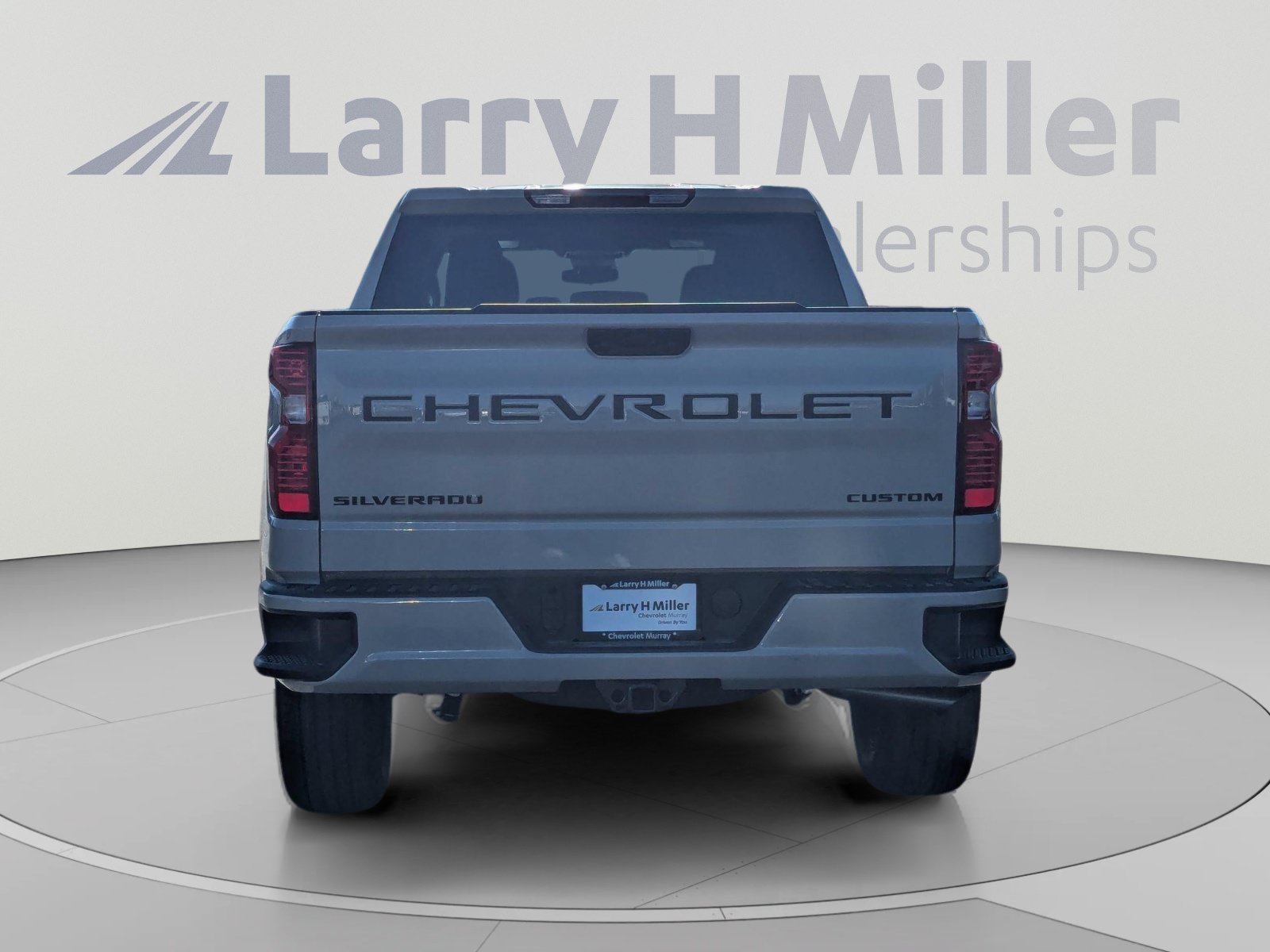 New 2026 Chevrolet Silverado 1500 Custom w/ LPO, Dark Essentials Package AWD/4WD image 4
