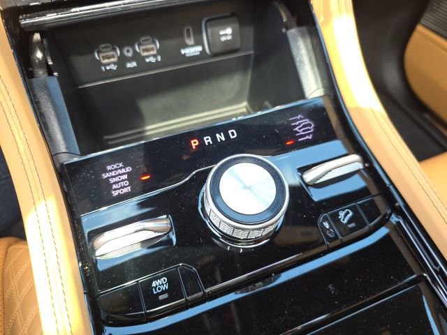 Used 2024 Jeep Grand Cherokee Summit image 32