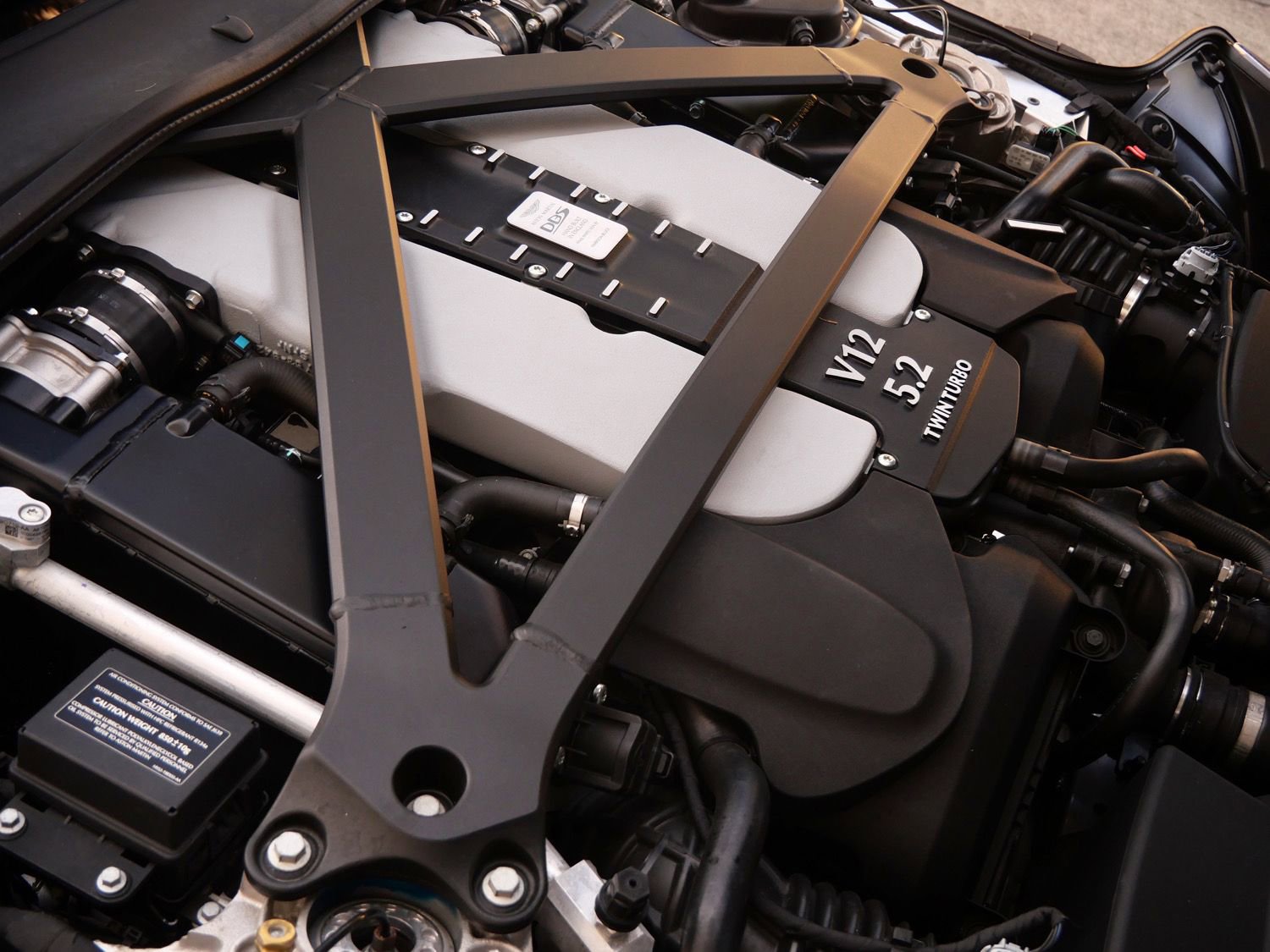 Used 2020 Aston Martin DBS Superleggera Volante image 32