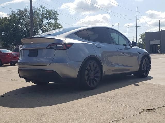 Used 2024 Tesla Model Y Performance AWD/4WD image 4