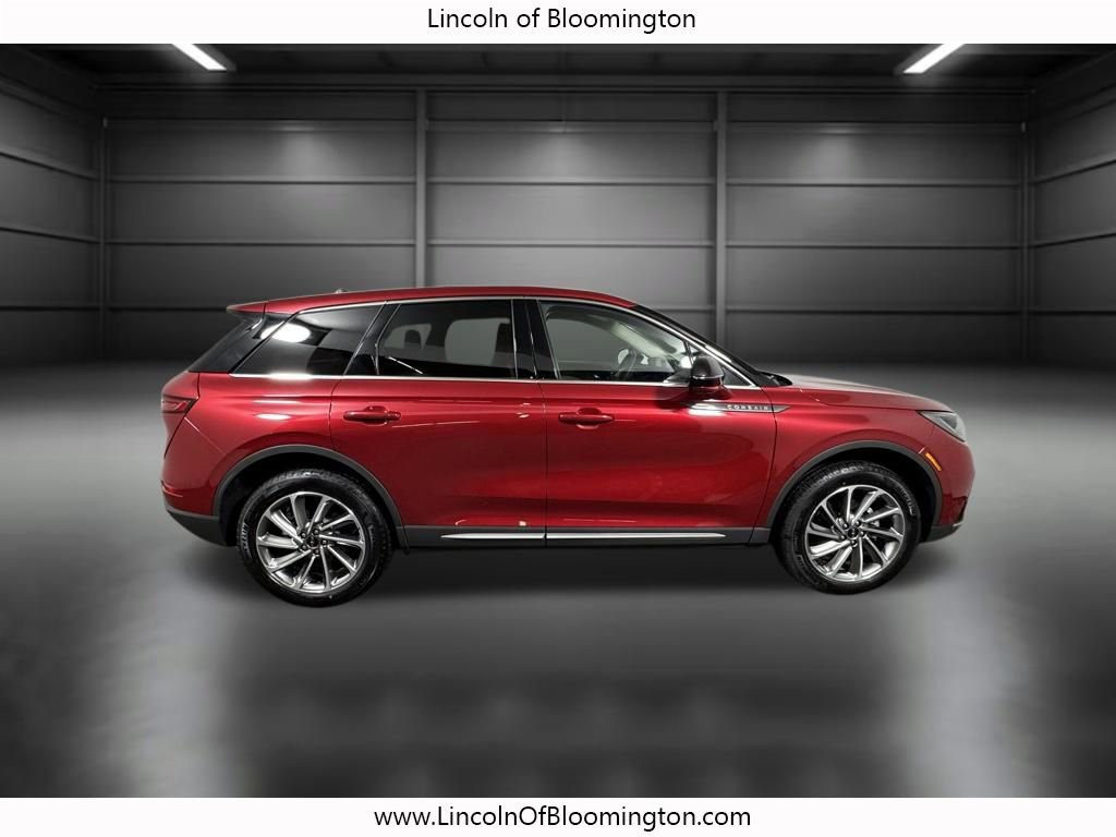 Used 2024 Lincoln Corsair AWD w/ Equipment Group 101A image 9