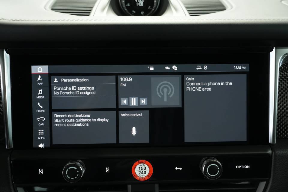 Certified 2026 Porsche Macan AWD/4WD image 17