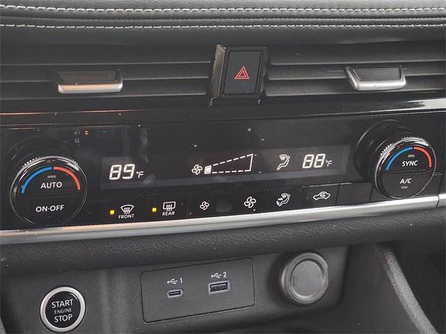 Used 2022 Nissan Rogue SV image 15