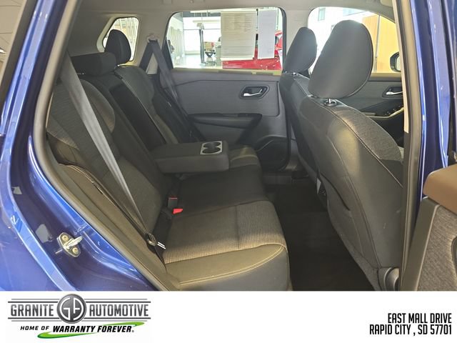 Used 2023 Nissan Rogue SV AWD/4WD image 34