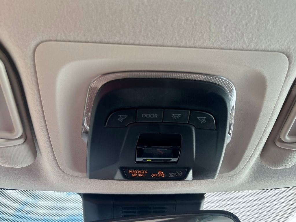 Used 2025 Toyota Corolla LE w/ LE Premium Package image 16