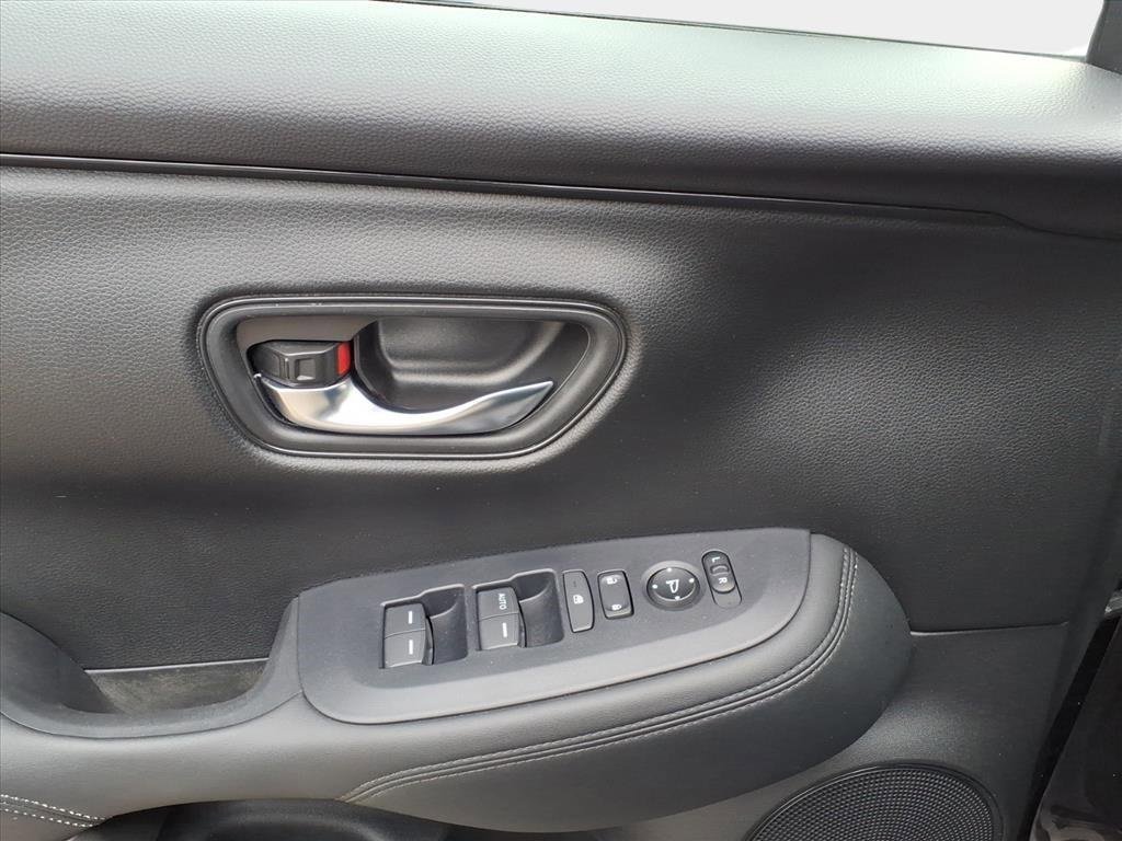 Used 2023 Honda HR-V LX image 17