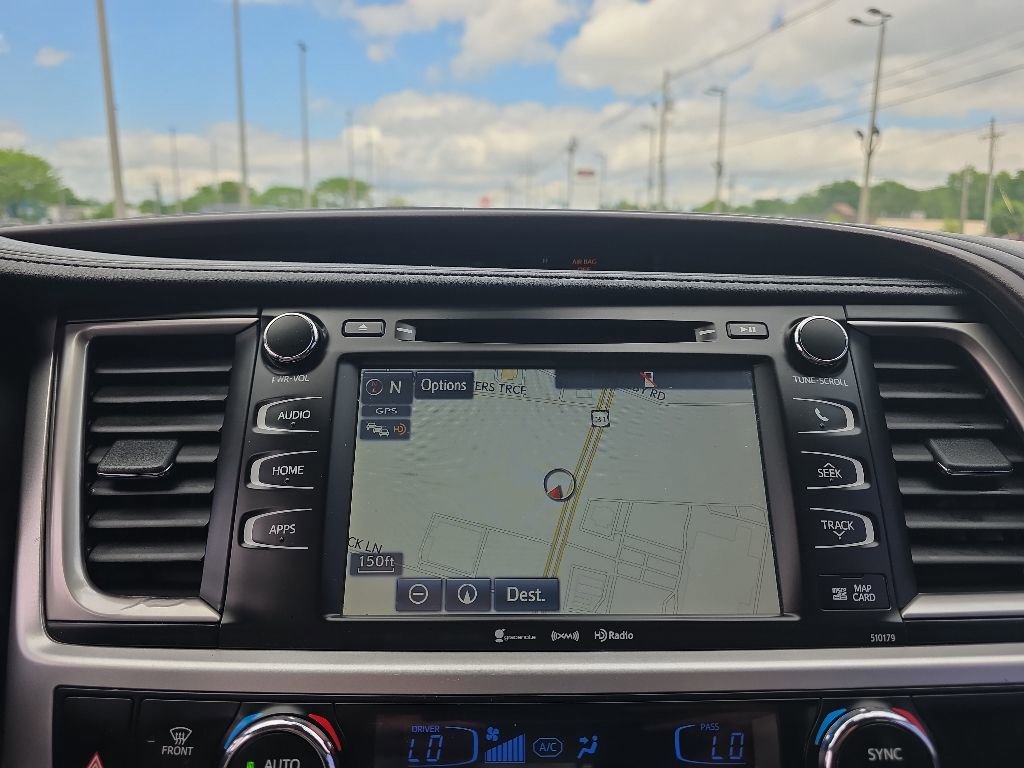 Used 2017 Toyota Highlander SE AWD/4WD image 17