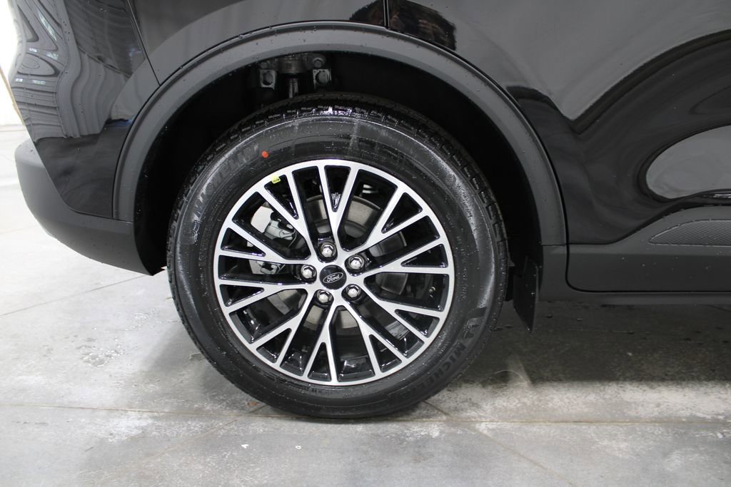 New 2025 Ford Escape SE w/ PHEV Premium Package image 60